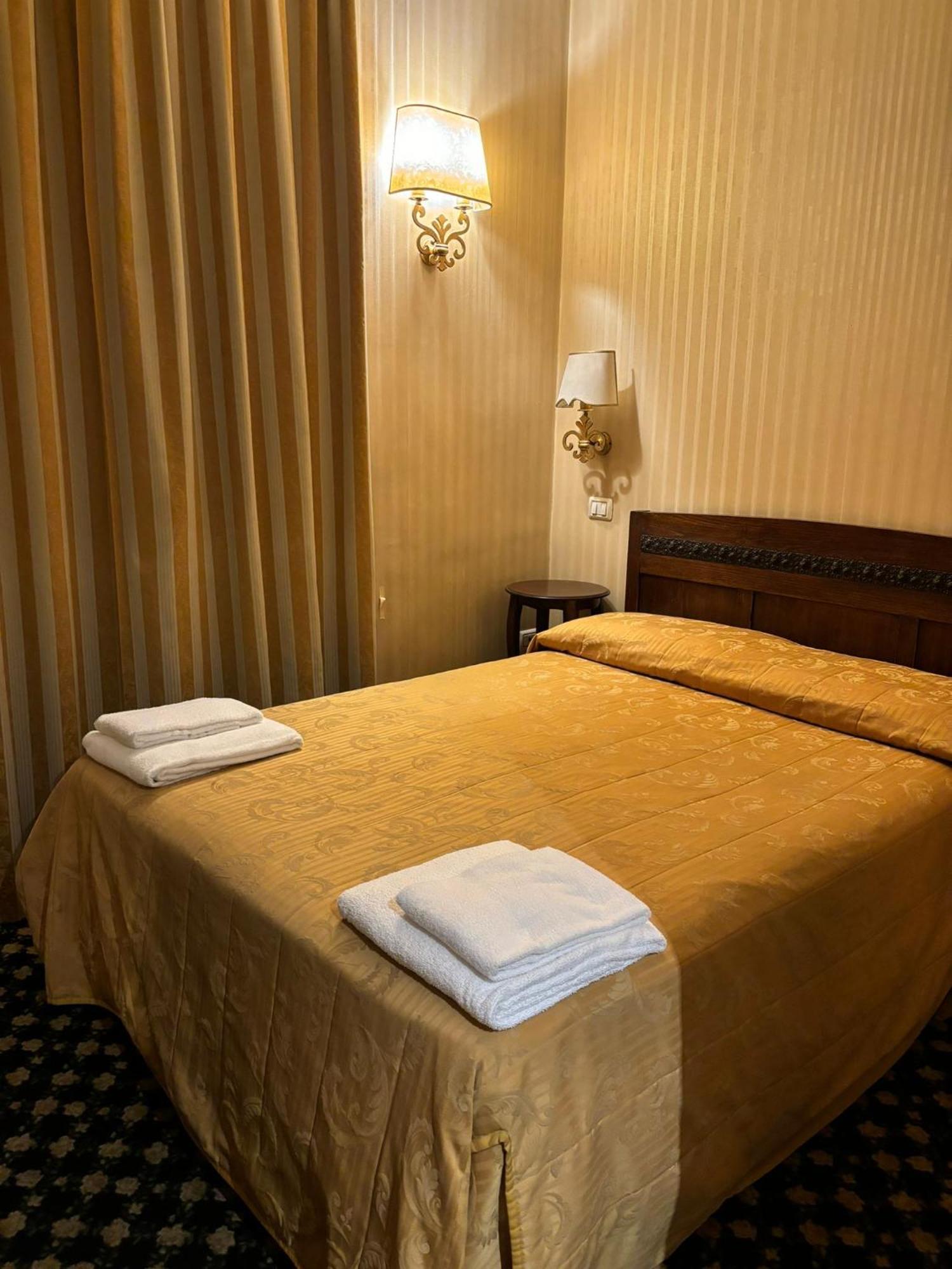 Hotel Ristorante Ca' Nova Venesia Bagian luar foto