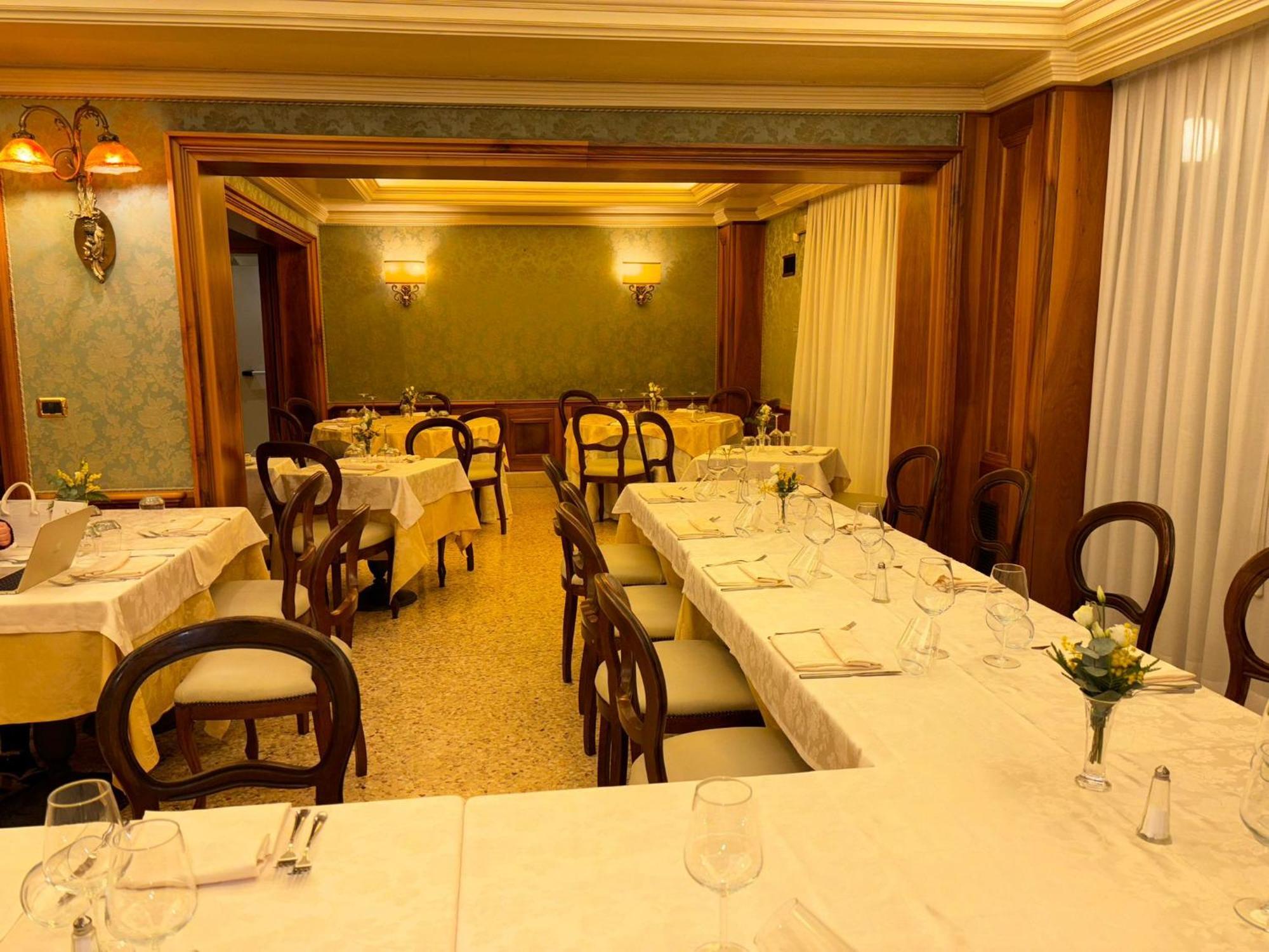 Hotel Ristorante Ca' Nova Venesia Bagian luar foto